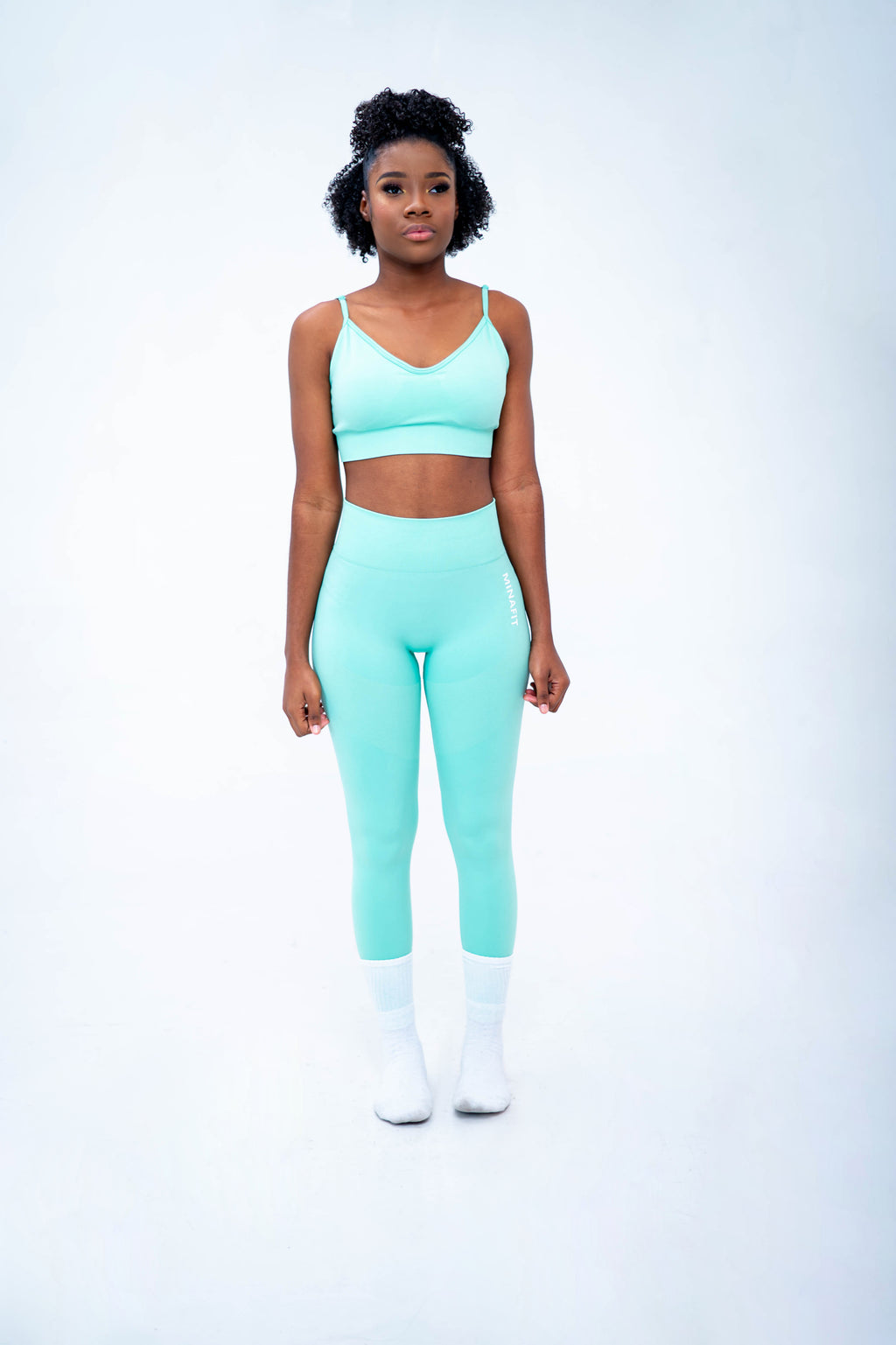 SEAMLESS CAMISOLE SET