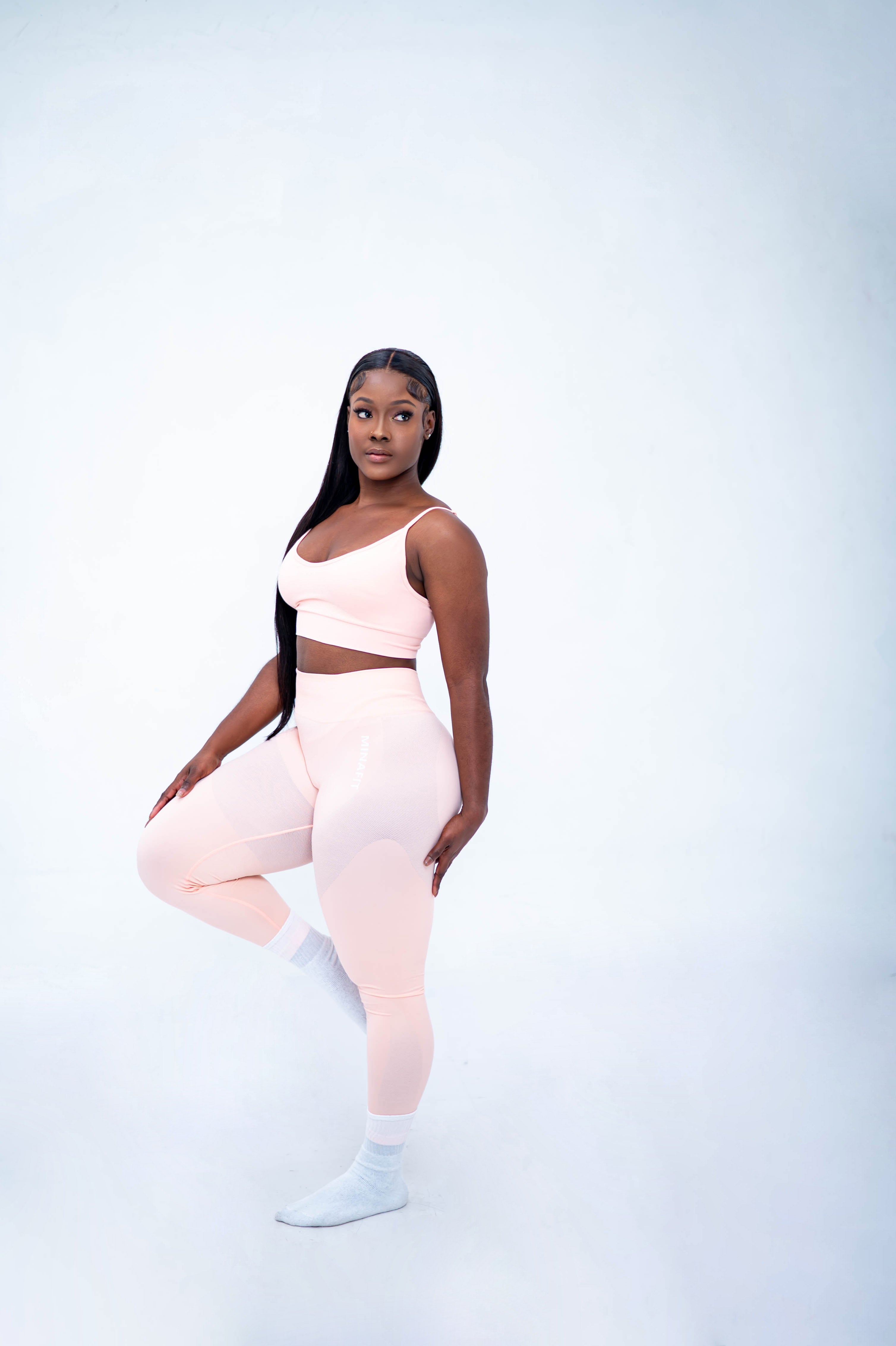 SEAMLESS CAMISOLE SET